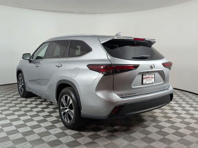 2025 Toyota Highlander XLE