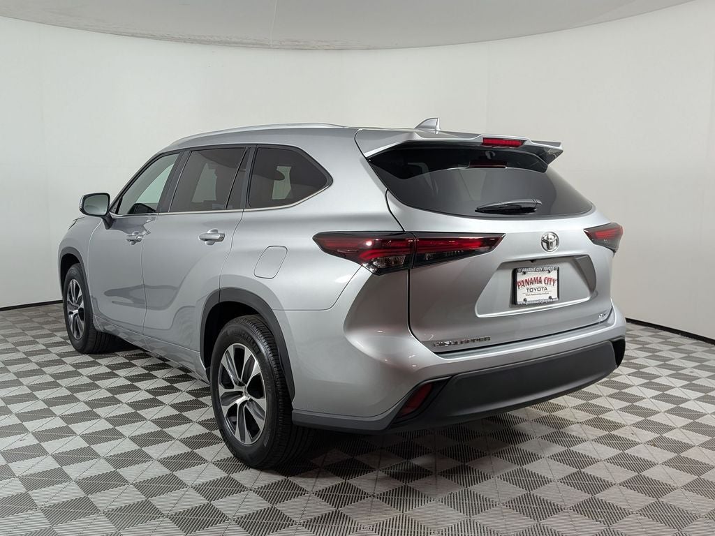 2025 Toyota Highlander XLE