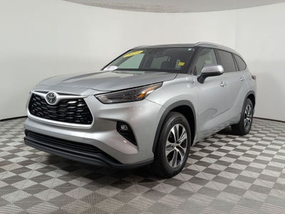 2025 Toyota Highlander XLE