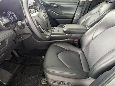 2025 Toyota Highlander XLE
