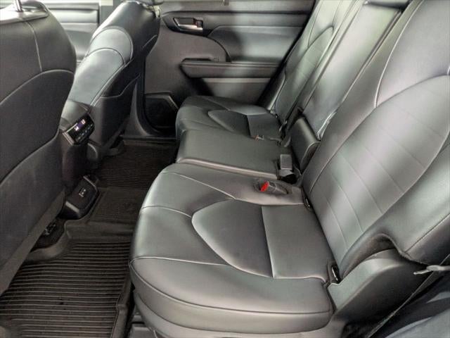 2025 Toyota Highlander XLE