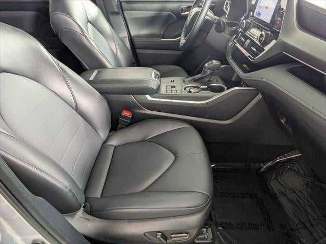 2025 Toyota Highlander XLE