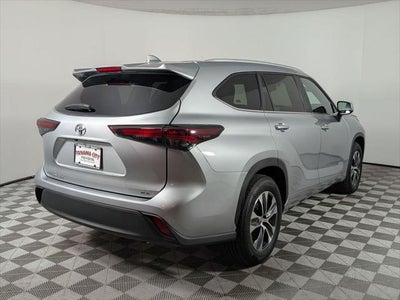 2025 Toyota Highlander XLE