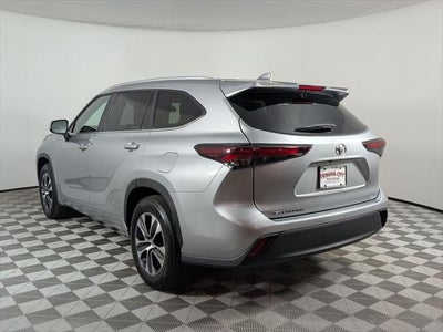 2025 Toyota Highlander XLE