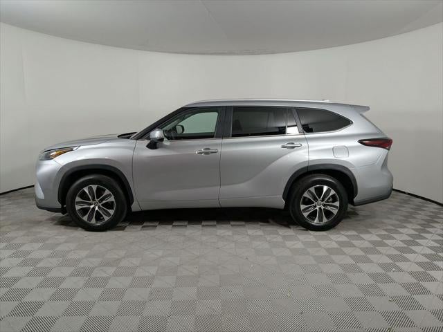 2025 Toyota Highlander XLE