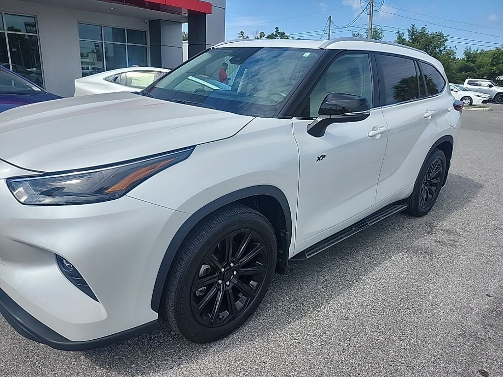 2025 Toyota Highlander XLE