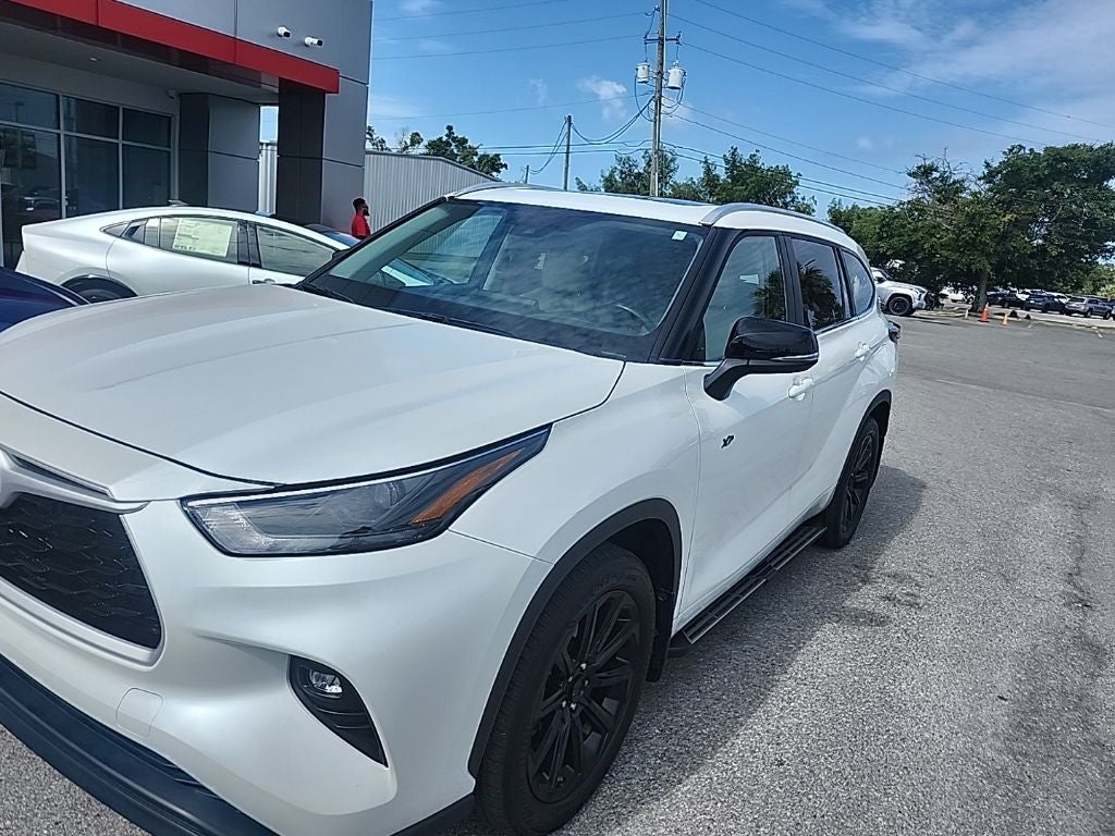 2025 Toyota Highlander XLE