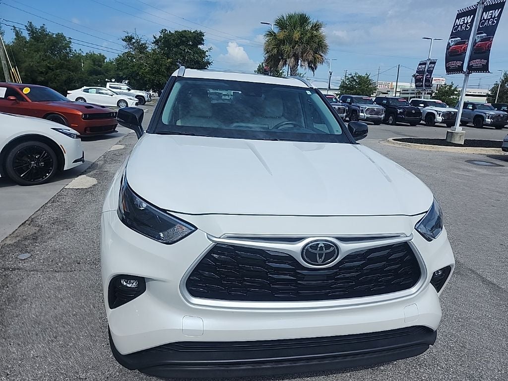 2025 Toyota Highlander XLE