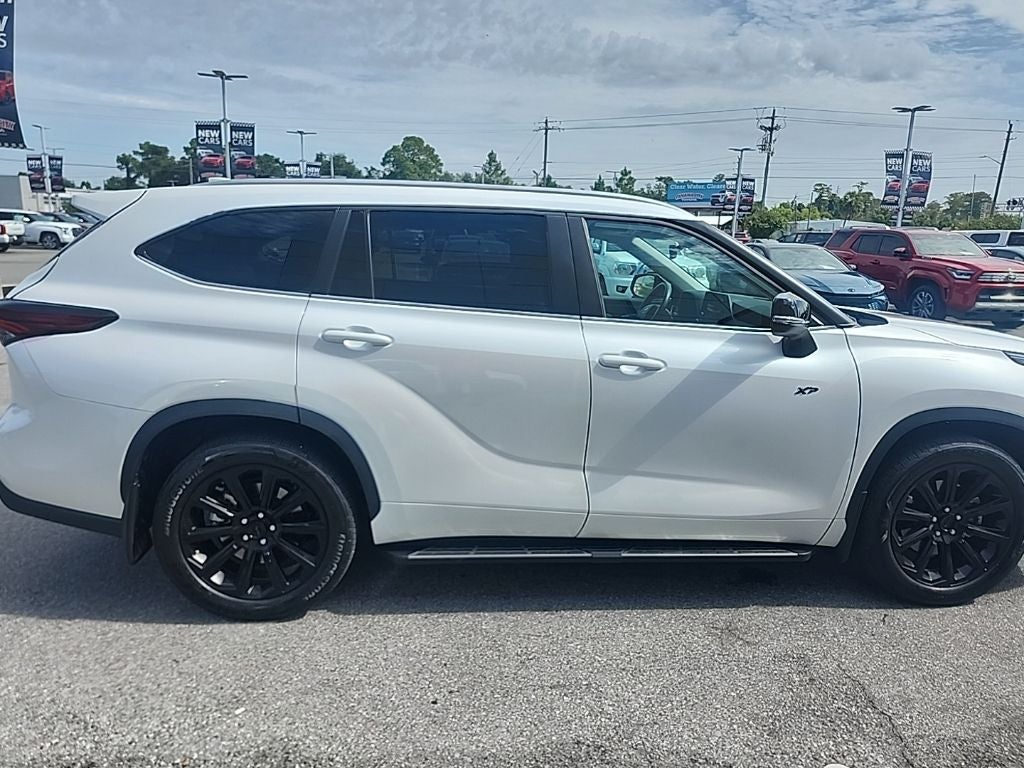 2025 Toyota Highlander XLE