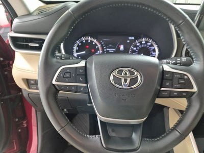 2025 Toyota Highlander XLE