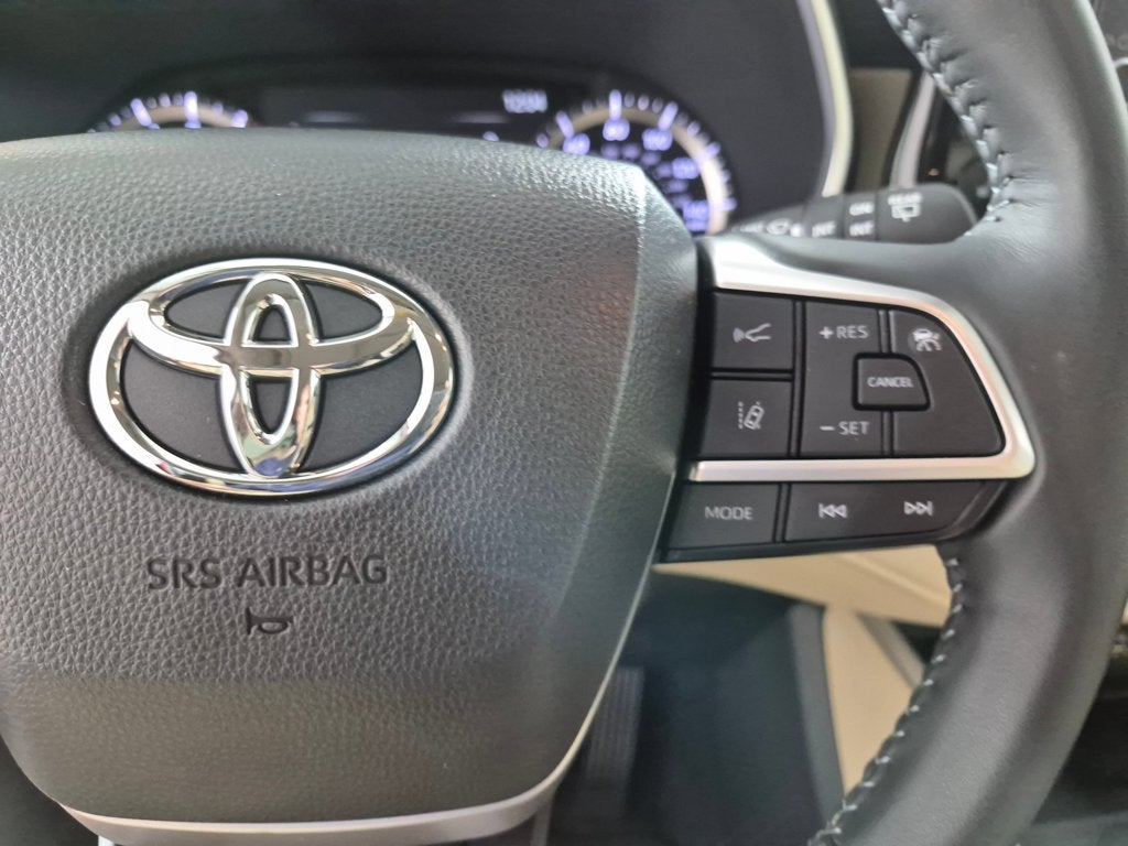 2025 Toyota Highlander XLE