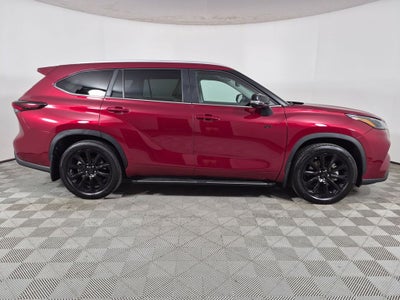 2025 Toyota Highlander XLE