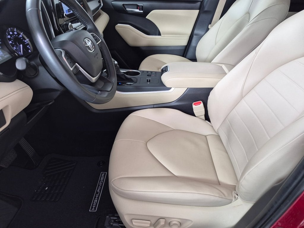 2025 Toyota Highlander XLE
