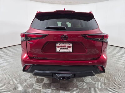 2025 Toyota Highlander XLE