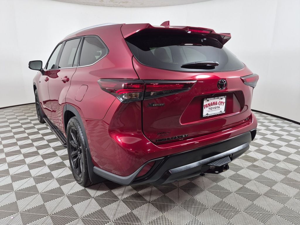 2025 Toyota Highlander XLE