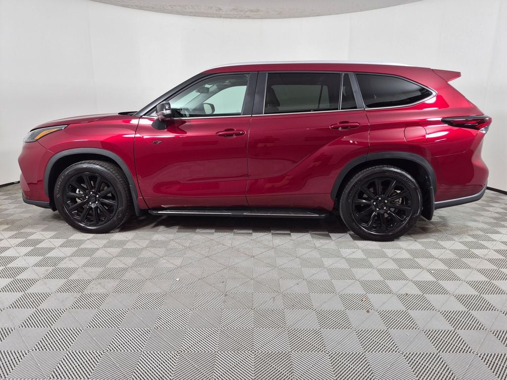2025 Toyota Highlander XLE