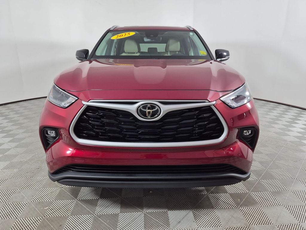 2025 Toyota Highlander XLE