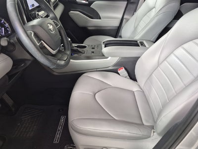2024 Toyota Highlander XLE