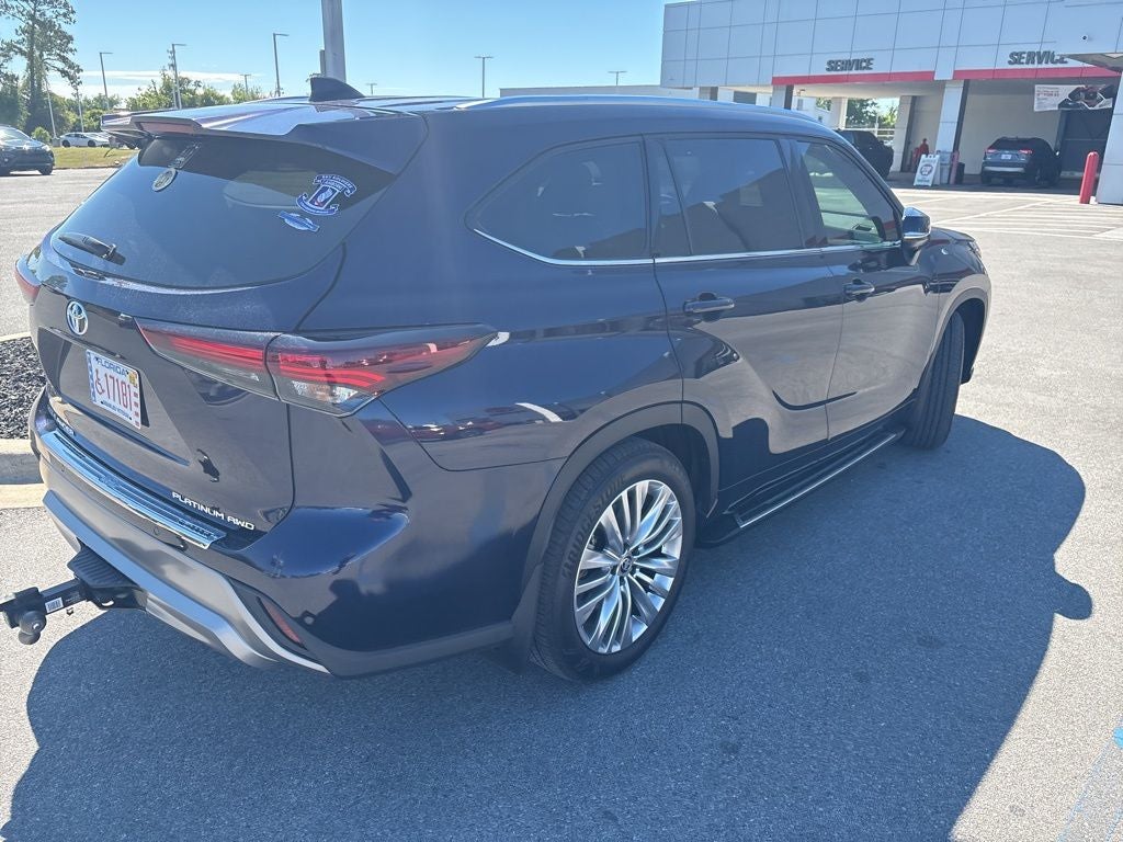 2025 Toyota Highlander Platinum