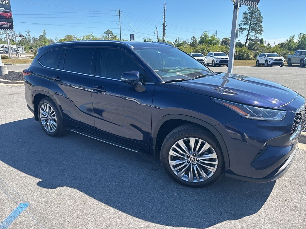 2025 Toyota Highlander Platinum