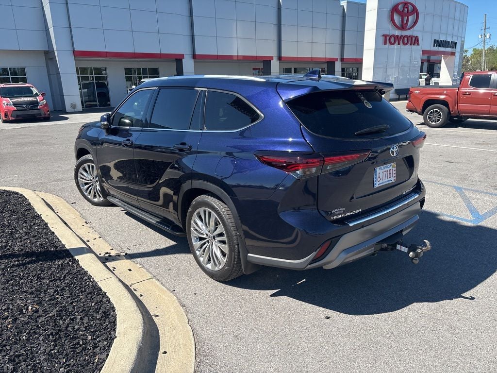 2025 Toyota Highlander Platinum