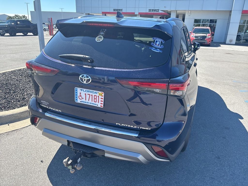 2025 Toyota Highlander Platinum