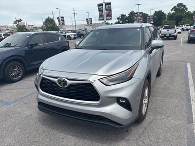 2024 Toyota Highlander LE