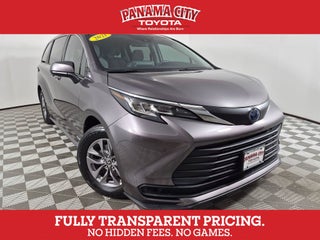 2021 Toyota Sienna LE 8 Passenger