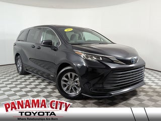 2021 Toyota SIENNA LE LE 8 Passenger