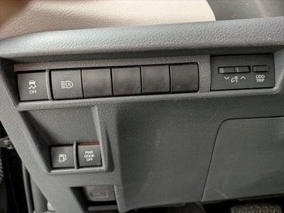 2021 Toyota SIENNA LE LE 8 Passenger