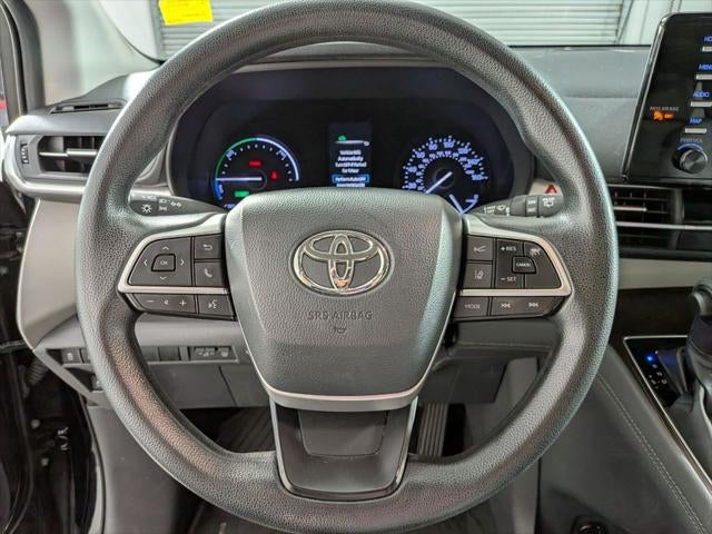 2021 Toyota SIENNA LE LE 8 Passenger