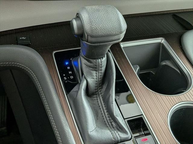 2021 Toyota SIENNA LE LE 8 Passenger