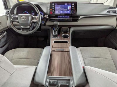 2021 Toyota SIENNA LE LE 8 Passenger