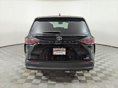 2021 Toyota SIENNA LE LE 8 Passenger