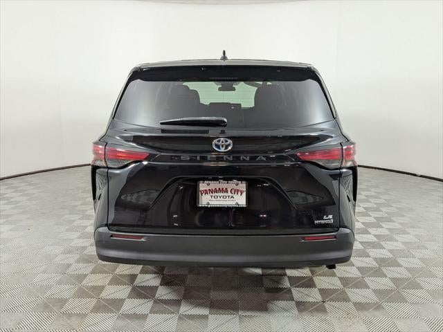 2021 Toyota SIENNA LE LE 8 Passenger