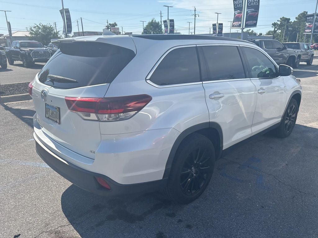 2019 Toyota Highlander SE