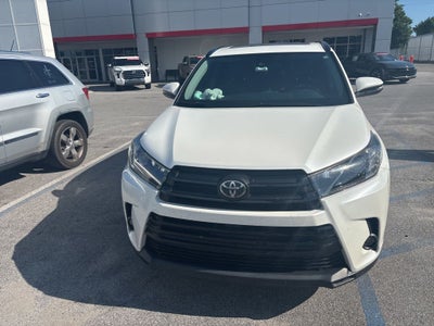 2019 Toyota Highlander SE