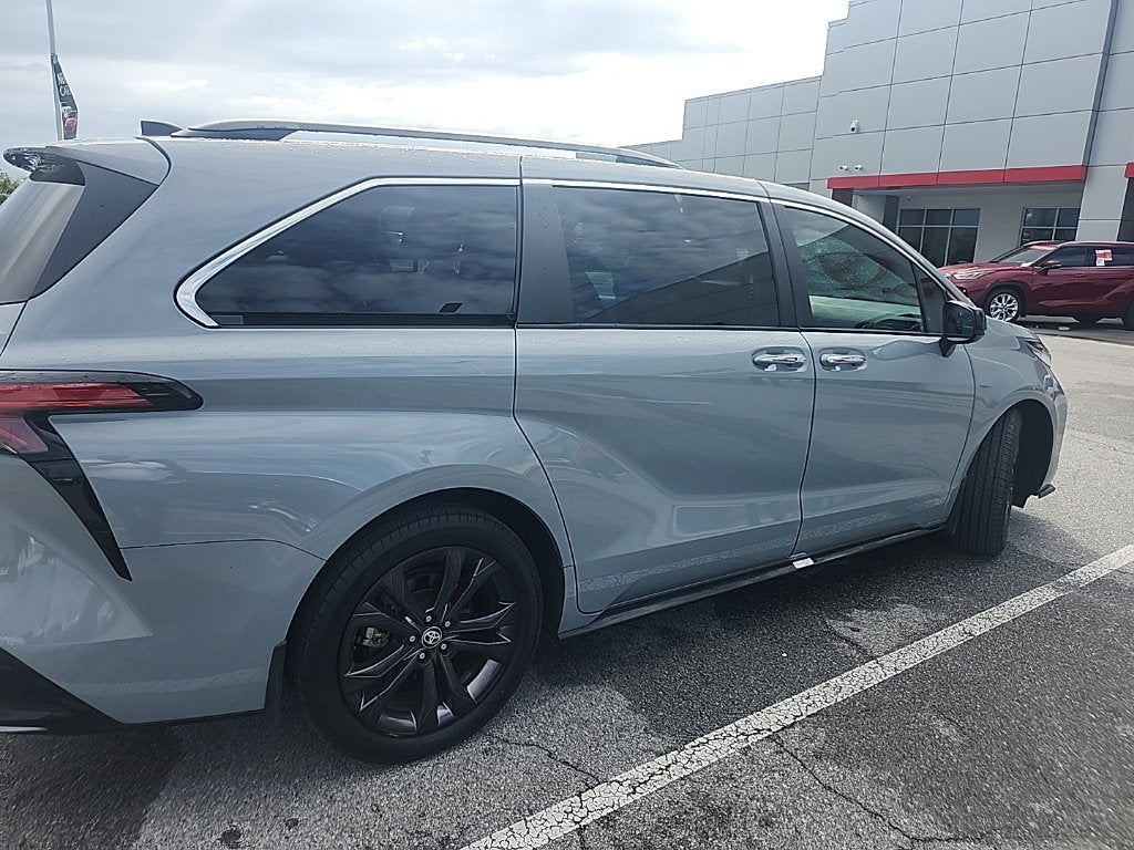 2024 Toyota Sienna XSE 7 Passenger