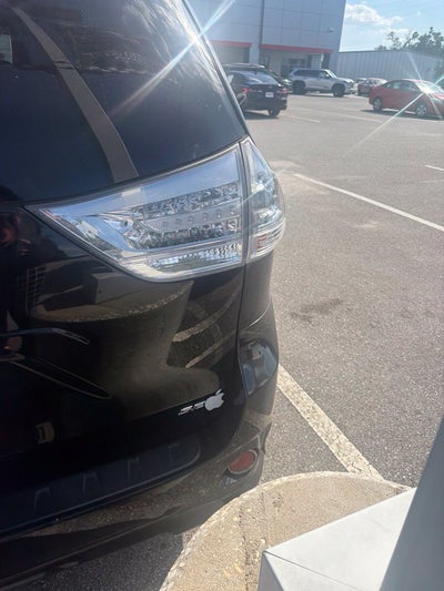 2019 Toyota Sienna SE 8 Passenger