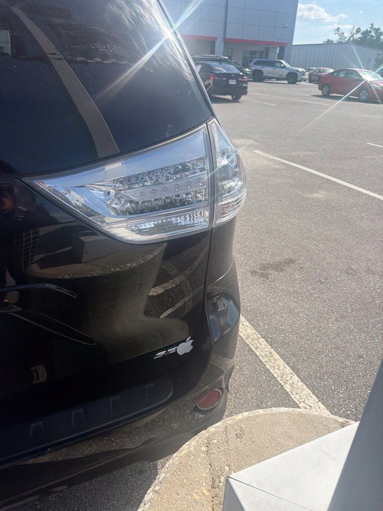 2019 Toyota Sienna SE 8 Passenger