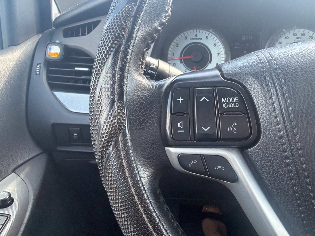 2019 Toyota Sienna SE 8 Passenger