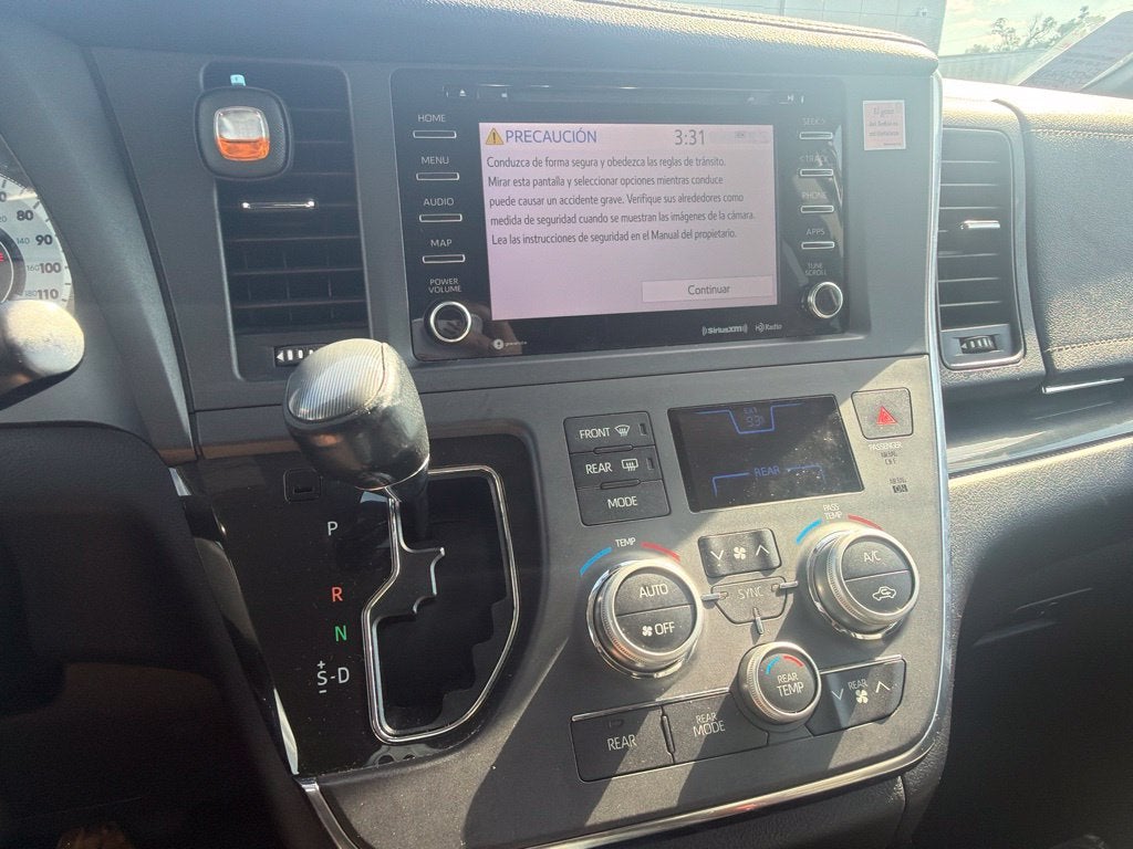 2019 Toyota Sienna SE 8 Passenger