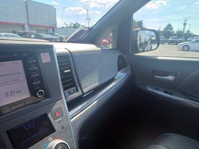 2019 Toyota Sienna SE 8 Passenger
