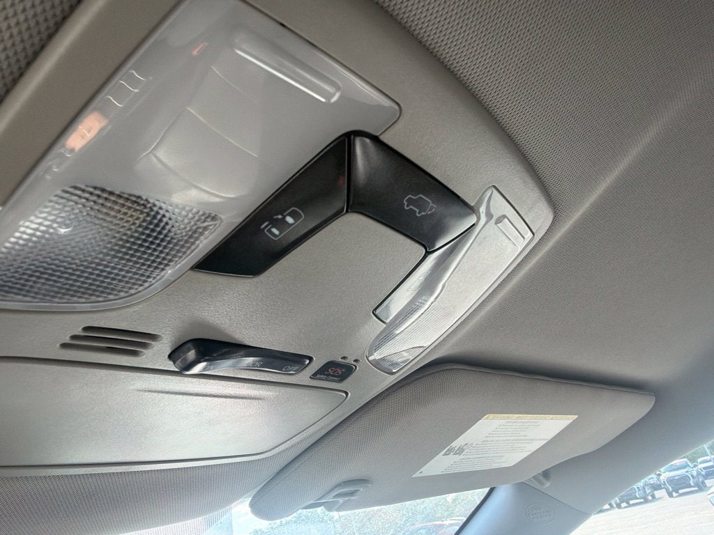2019 Toyota Sienna SE 8 Passenger
