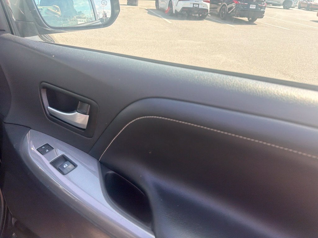 2019 Toyota Sienna SE 8 Passenger
