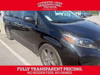 2019 Toyota Sienna SE 8 Passenger