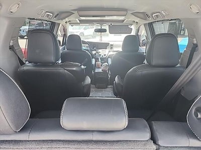 2017 Toyota Sienna SE Premium 8 Passenger
