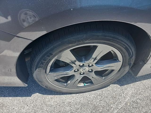 2017 Toyota Sienna SE Premium 8 Passenger