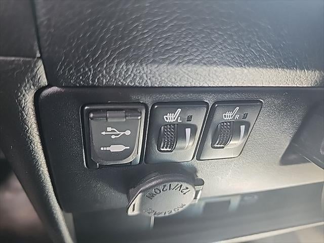 2017 Toyota Sienna SE Premium 8 Passenger
