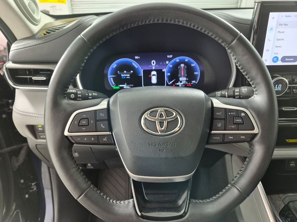 2023 Toyota Highlander Hybrid Limited